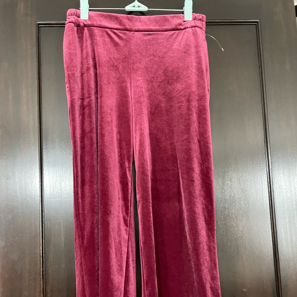 Old Navy cranberry velvet mid-rise pants